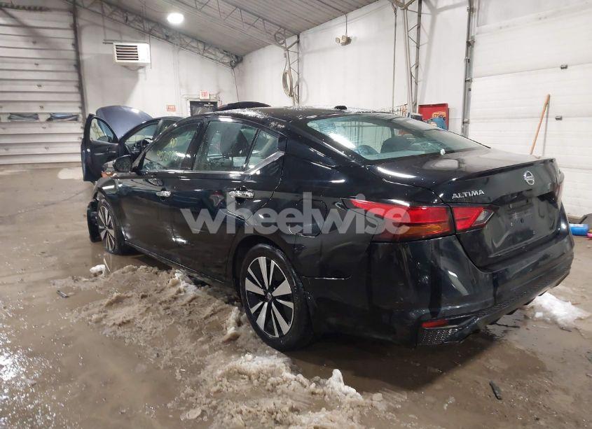 Photo 3 of 2020 Nissan Altima SV FWD (VIN 1N4BL4DV7LC127723)