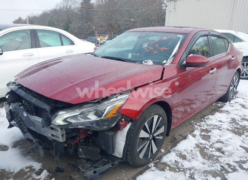 Photo 2 of 2021 Nissan Altima SV FWD (VIN 1N4BL4DV7MN315521)