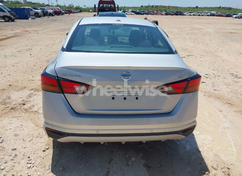 Photo 16 of 2021 Nissan Altima SV FWD (VIN 1N4BL4DV7MN335798)