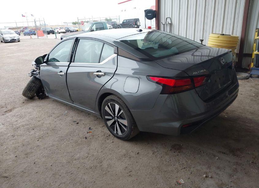 Photo 3 of 2021 Nissan Altima SV FWD (VIN 1N4BL4DV7MN365805)
