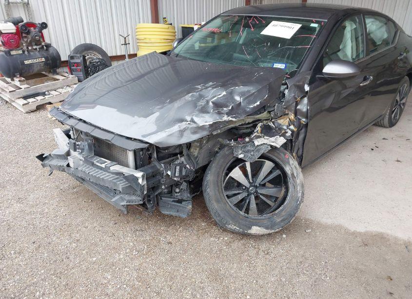 Photo 6 of 2021 Nissan Altima SV FWD (VIN 1N4BL4DV7MN365805)