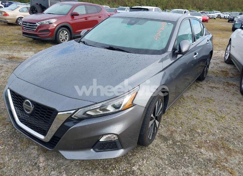 Photo 2 of 2021 Nissan Altima SV FWD (VIN 1N4BL4DV7MN376061)