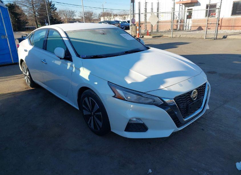 2021 Nissan Altima SV FWD (VIN 1N4BL4DV7MN387903) main photo