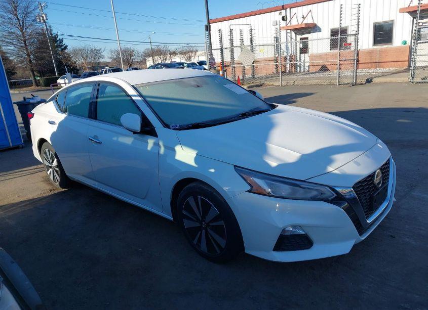 Photo 13 of 2021 Nissan Altima SV FWD (VIN 1N4BL4DV7MN387903)