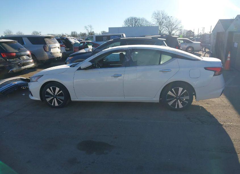 Photo 14 of 2021 Nissan Altima SV FWD (VIN 1N4BL4DV7MN387903)