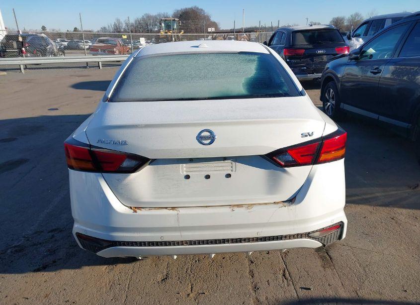 Photo 16 of 2021 Nissan Altima SV FWD (VIN 1N4BL4DV7MN387903)