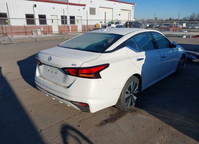 Photo 4 of 2021 Nissan Altima SV FWD (VIN 1N4BL4DV7MN387903)