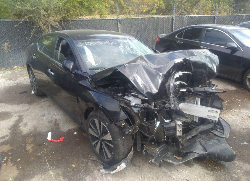 2021 Nissan Altima SV FWD (VIN 1N4BL4DV7MN397945) main photo