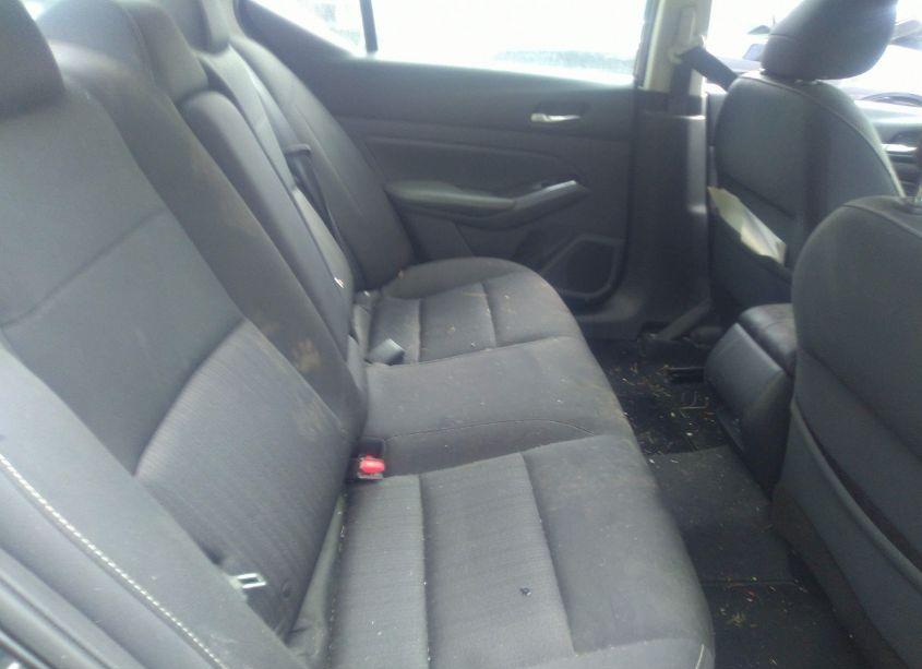 Photo 8 of 2021 Nissan Altima SV FWD (VIN 1N4BL4DV7MN397945)