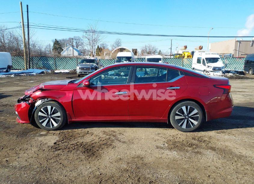 Photo 14 of 2021 Nissan Altima SV FWD (VIN 1N4BL4DV7MN418518)