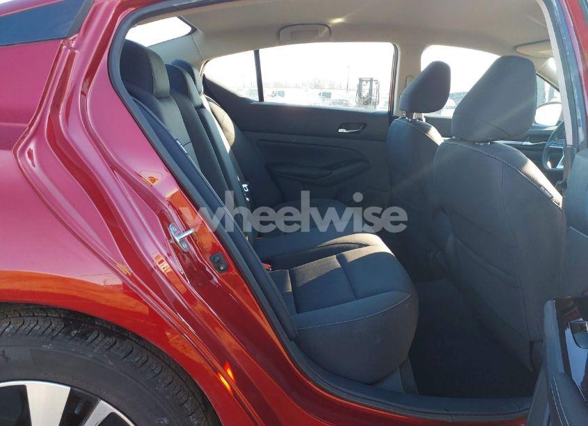 Photo 8 of 2021 Nissan Altima SV FWD (VIN 1N4BL4DV7MN418518)