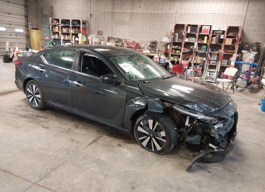 2022 Nissan Altima SV FWD (VIN 1N4BL4DV7NN314659) main photo