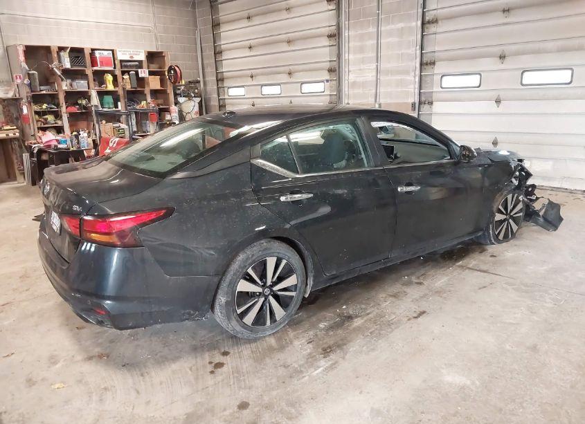 Photo 4 of 2022 Nissan Altima SV FWD (VIN 1N4BL4DV7NN314659)