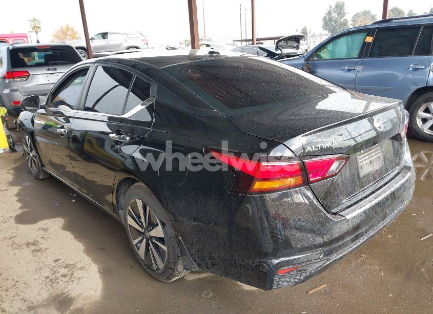 Photo 3 of 2022 Nissan Altima SV FWD (VIN 1N4BL4DV7NN324141)