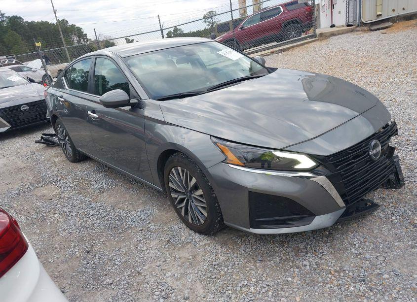 2023 Nissan Altima SV FWD (VIN 1N4BL4DV7PN326099) main photo