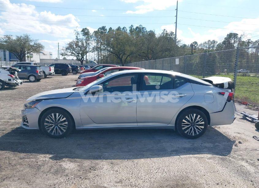 Photo 15 of 2023 Nissan Altima SV FWD (VIN 1N4BL4DV7PN340259)