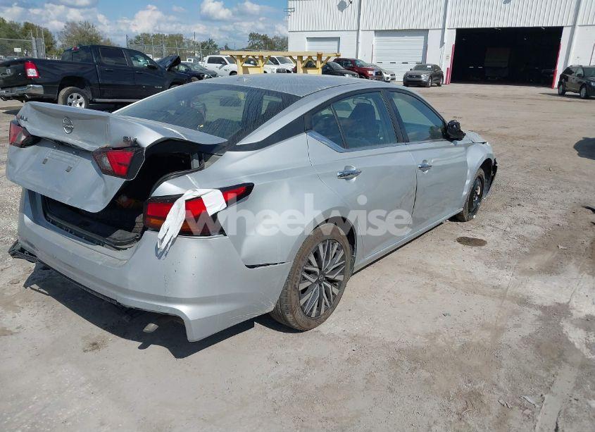 Photo 4 of 2023 Nissan Altima SV FWD (VIN 1N4BL4DV7PN340259)