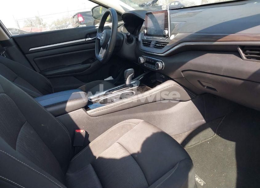 Photo 5 of 2023 Nissan Altima SV FWD (VIN 1N4BL4DV7PN340259)