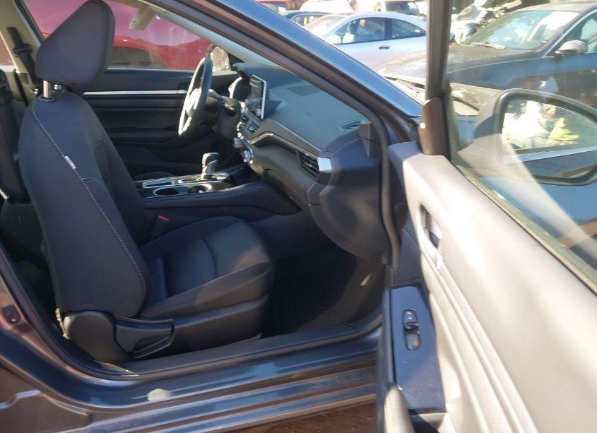 Photo 5 of 2023 Nissan Altima SV FWD (VIN 1N4BL4DV7PN345574)