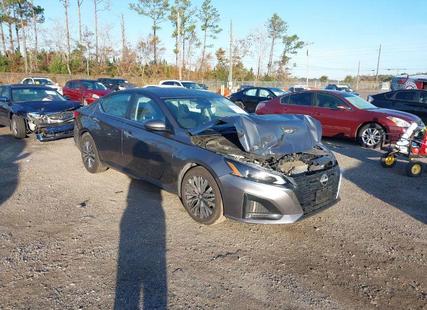 2023 Nissan Altima SV FWD (VIN 1N4BL4DV7PN346529) main photo