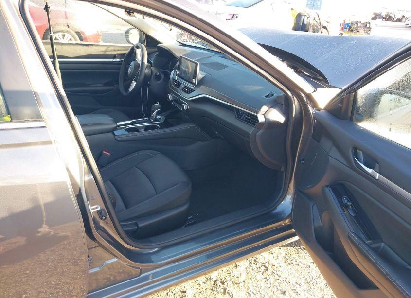 Photo 5 of 2023 Nissan Altima SV FWD (VIN 1N4BL4DV7PN346529)