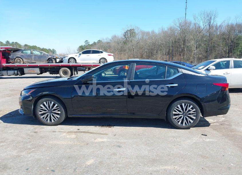 Photo 14 of 2023 Nissan Altima SV FWD (VIN 1N4BL4DV7PN388408)