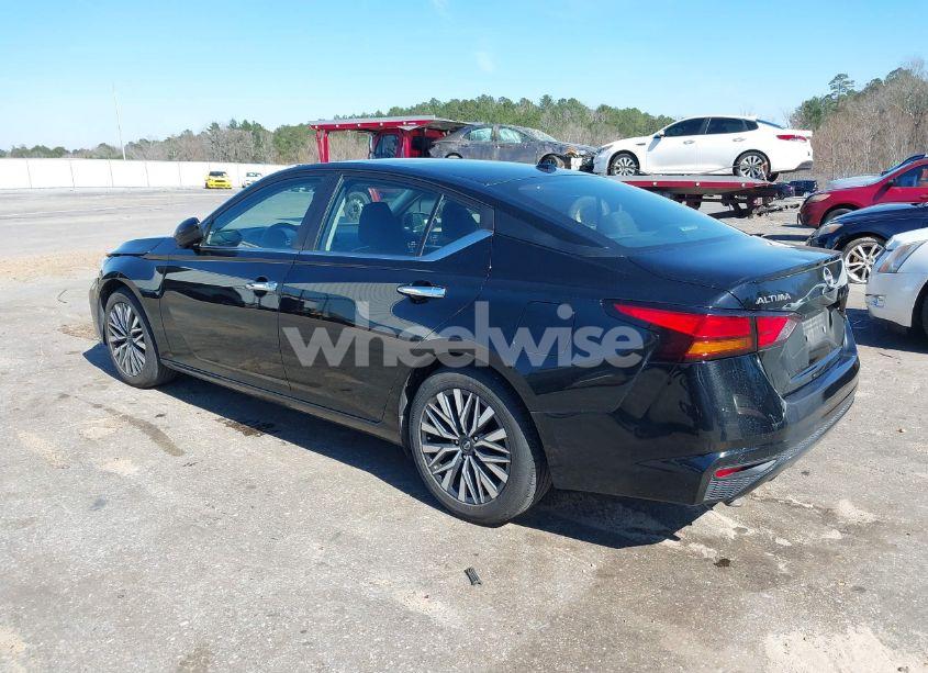 Photo 3 of 2023 Nissan Altima SV FWD (VIN 1N4BL4DV7PN388408)