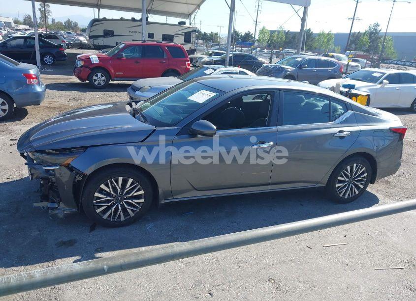 Photo 15 of 2023 Nissan Altima SV FWD (VIN 1N4BL4DV7PN398839)