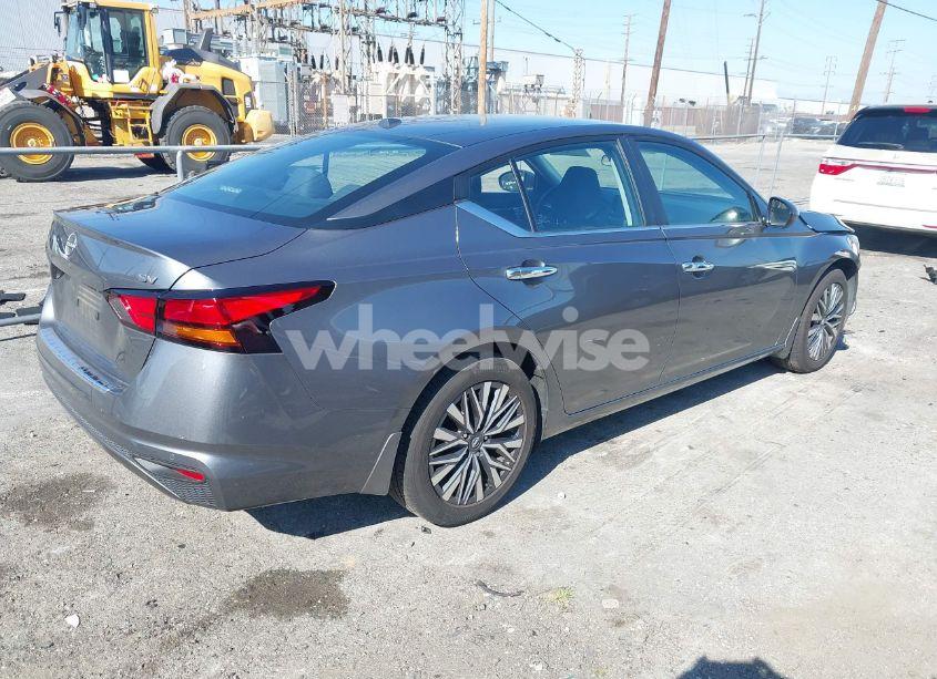 Photo 4 of 2023 Nissan Altima SV FWD (VIN 1N4BL4DV7PN398839)