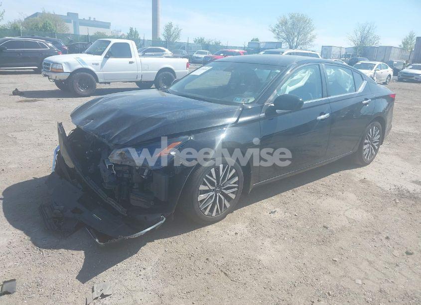 Photo 2 of 2023 Nissan Altima SV FWD (VIN 1N4BL4DV7PN404915)