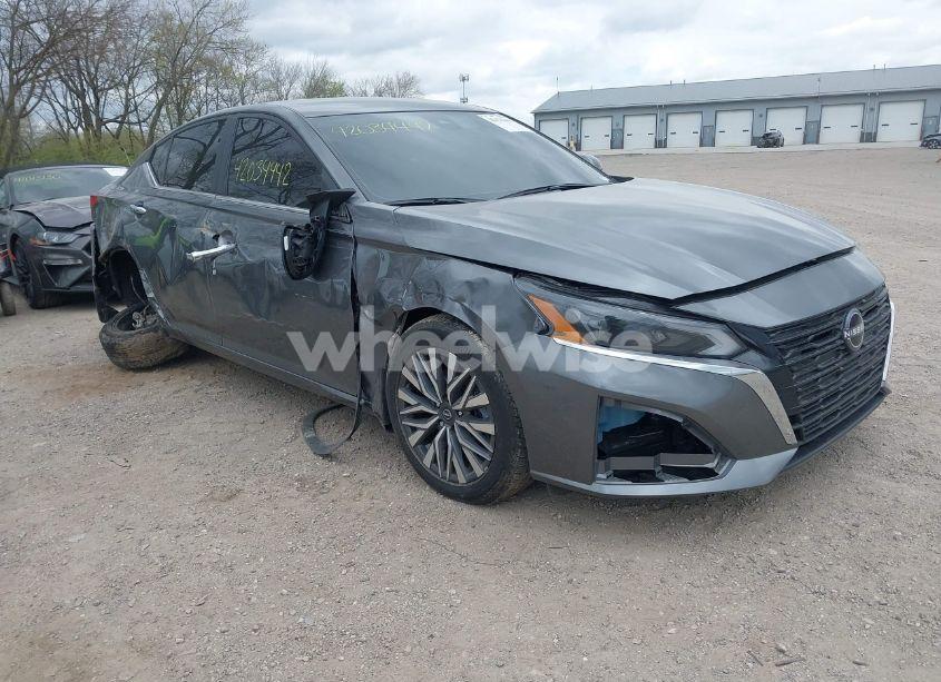 2023 Nissan Altima SV FWD (VIN 1N4BL4DV7PN413629) main photo