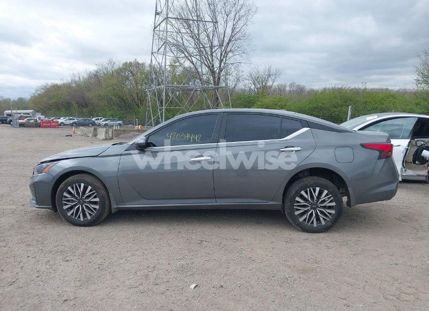 Photo 15 of 2023 Nissan Altima SV FWD (VIN 1N4BL4DV7PN413629)