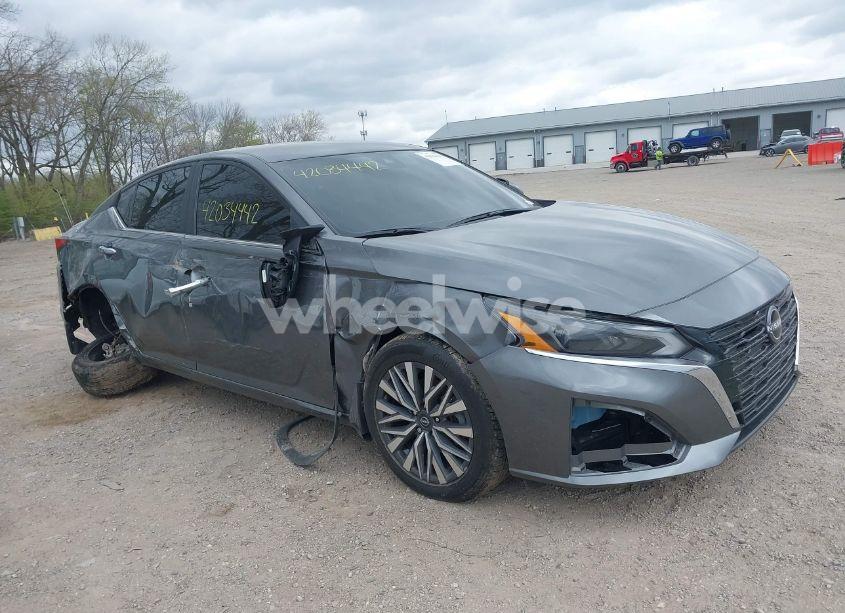 Photo 6 of 2023 Nissan Altima SV FWD (VIN 1N4BL4DV7PN413629)