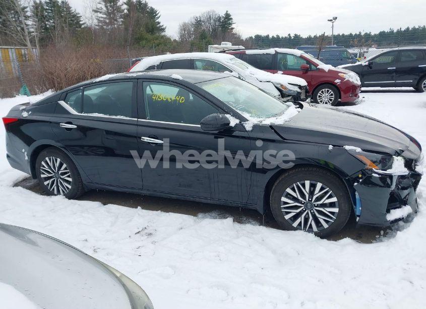 Photo 13 of 2023 Nissan Altima SV FWD (VIN 1N4BL4DV7PN416739)