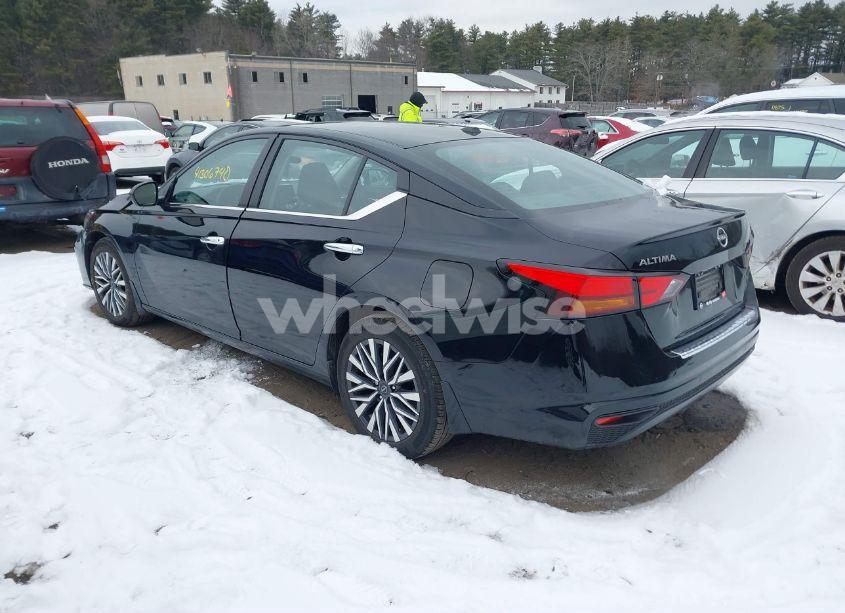 Photo 3 of 2023 Nissan Altima SV FWD (VIN 1N4BL4DV7PN416739)