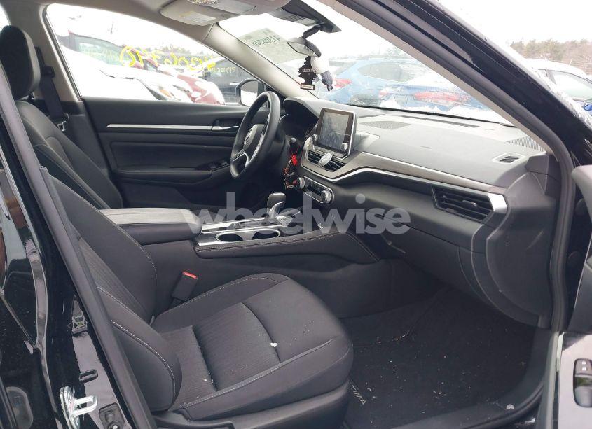 Photo 5 of 2023 Nissan Altima SV FWD (VIN 1N4BL4DV7PN416739)