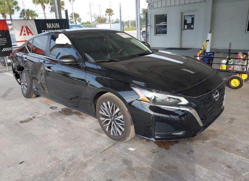 2024 Nissan Altima SV FWD (VIN 1N4BL4DV7RN305787) main photo