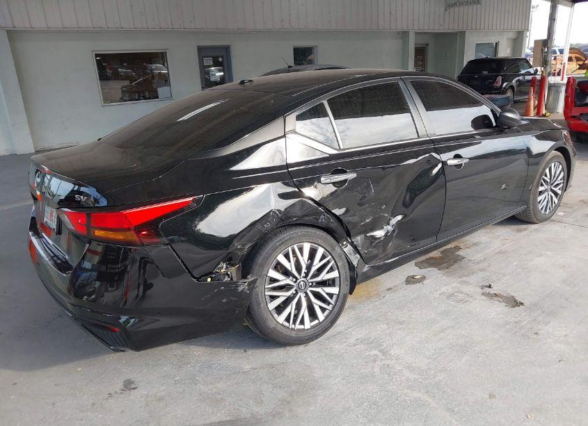 Photo 4 of 2024 Nissan Altima SV FWD (VIN 1N4BL4DV7RN305787)