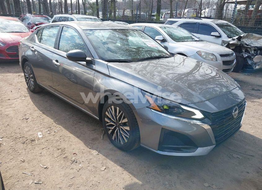 2024 Nissan Altima SV FWD (VIN 1N4BL4DV7RN311427) main photo