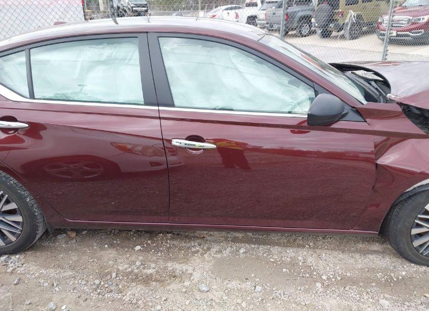 Photo 13 of 2024 Nissan Altima SV FWD (VIN 1N4BL4DV7RN335582)