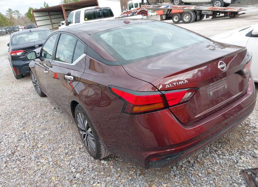 Photo 3 of 2024 Nissan Altima SV FWD (VIN 1N4BL4DV7RN335582)