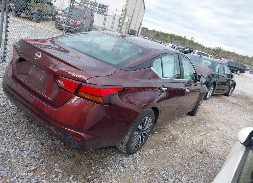 Photo 4 of 2024 Nissan Altima SV FWD (VIN 1N4BL4DV7RN335582)