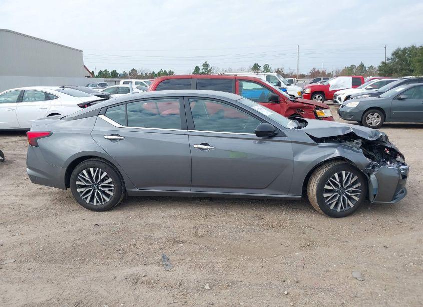 Photo 13 of 2024 Nissan Altima SV FWD (VIN 1N4BL4DV7RN353936)