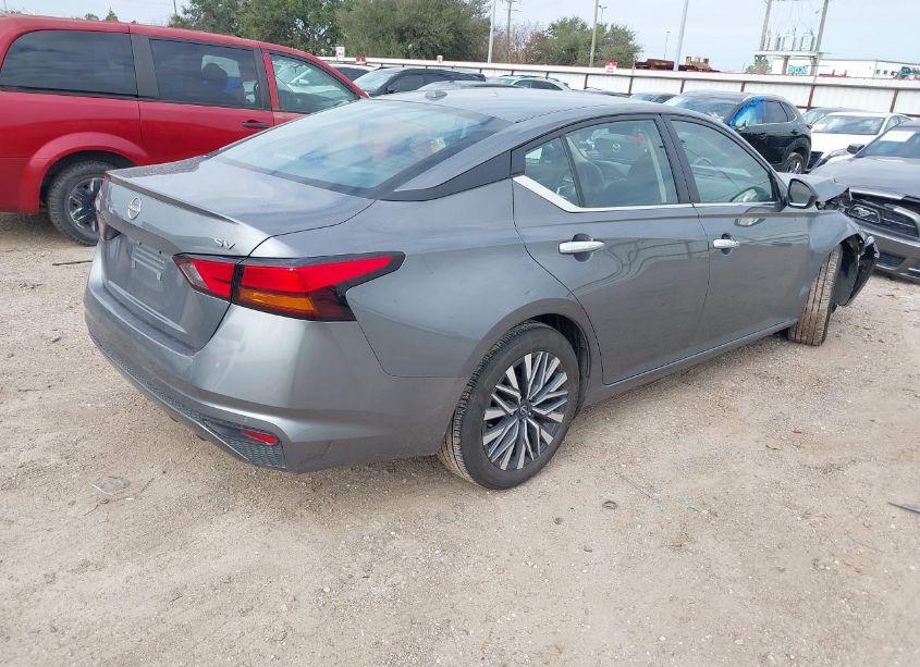 Photo 4 of 2024 Nissan Altima SV FWD (VIN 1N4BL4DV7RN353936)
