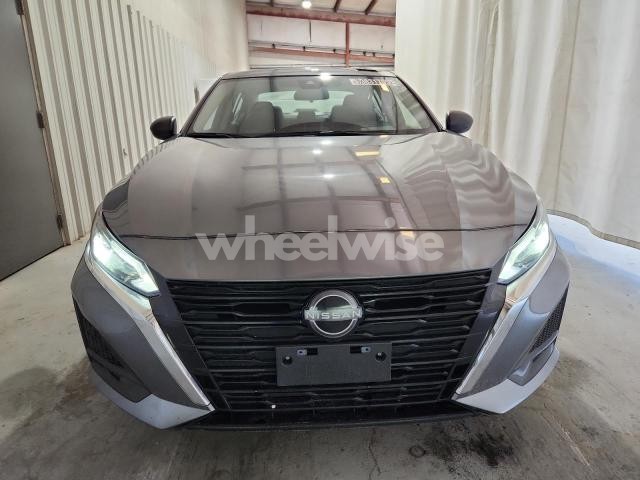 Photo 2 of 2024 NISSAN ALTIMA SV (VIN 1N4BL4DV7RN356335)