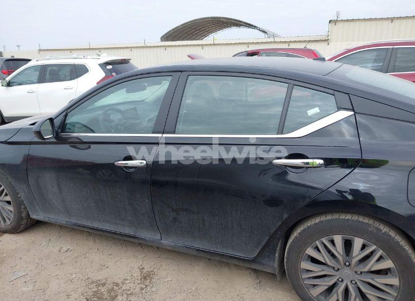 Photo 14 of 2024 Nissan Altima SV FWD (VIN 1N4BL4DV7RN366492)