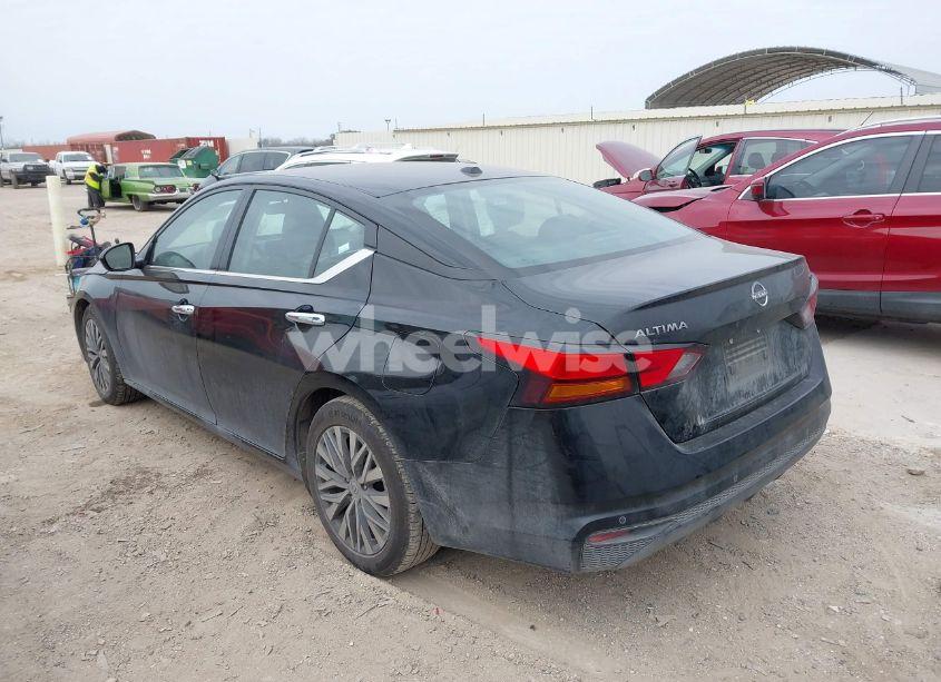 Photo 3 of 2024 Nissan Altima SV FWD (VIN 1N4BL4DV7RN366492)