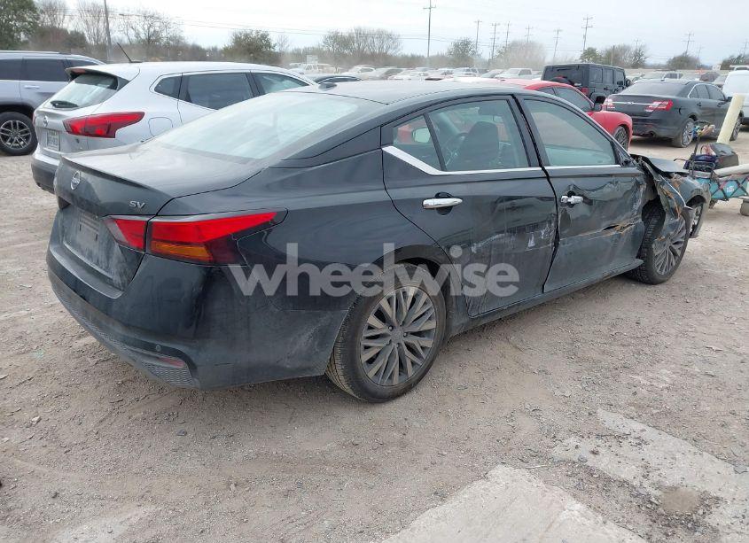 Photo 4 of 2024 Nissan Altima SV FWD (VIN 1N4BL4DV7RN366492)