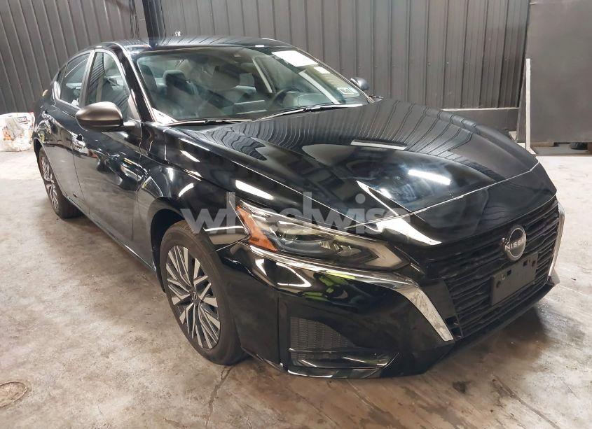 2024 Nissan Altima SV FWD (VIN 1N4BL4DV7RN406652) main photo