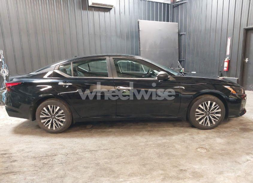 Photo 13 of 2024 Nissan Altima SV FWD (VIN 1N4BL4DV7RN406652)